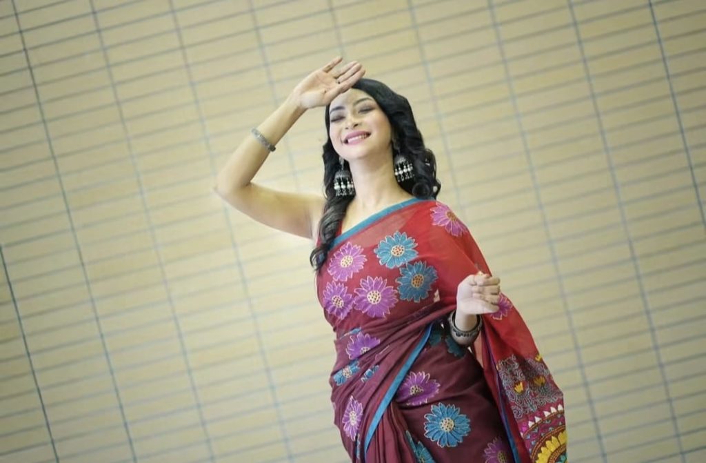 মায়ের অনুপ্রেরণায় নিশাতের স্বপ্নযাত্রা, গান থেকে অভিনয়-মডেলিংয়